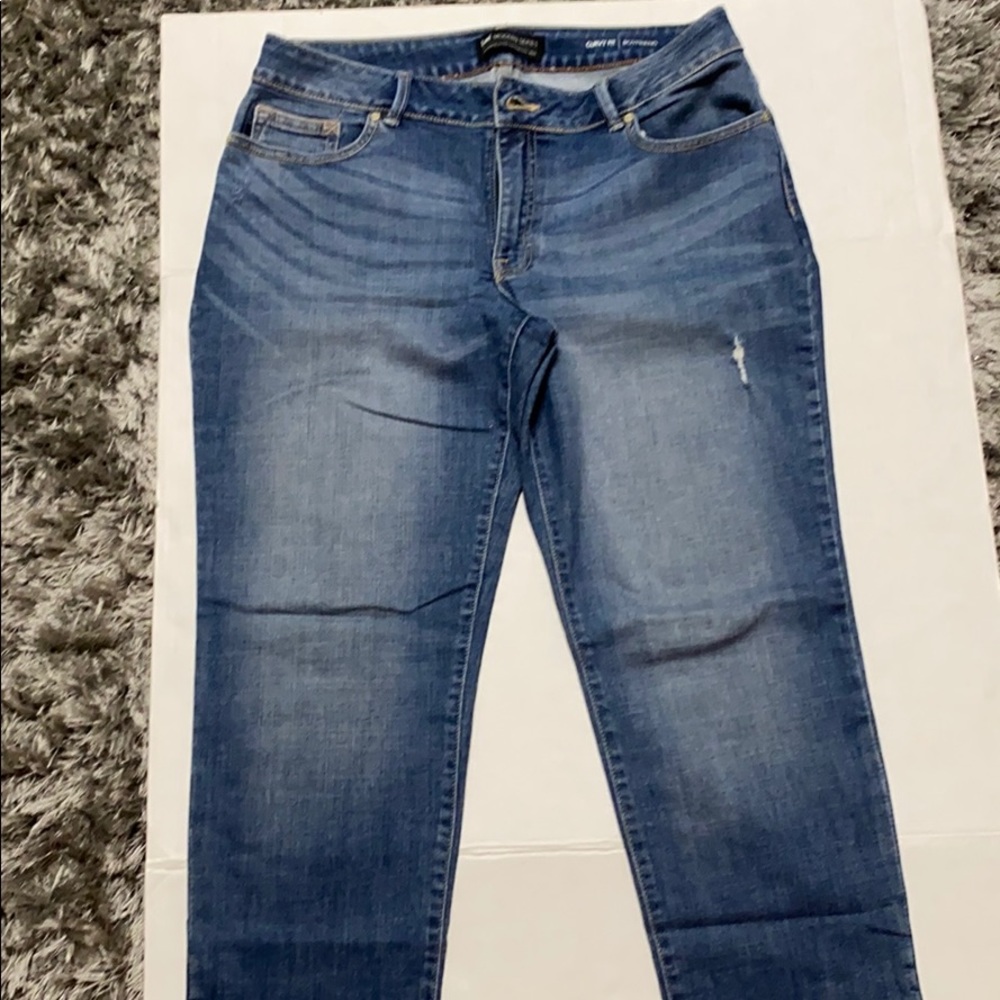 Lee modern series boyfriend stretch jeans.